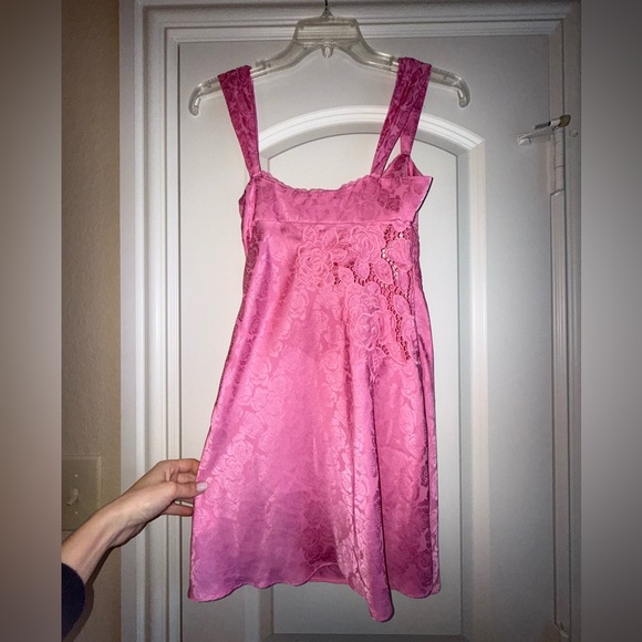 For love and lemons size XS Pink Lace mini dress with rose/flower - Picture 6 of 7